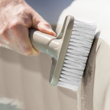 Kit d'entretien complet pour spa de marque INTEX - Le Dépôt Bailleul