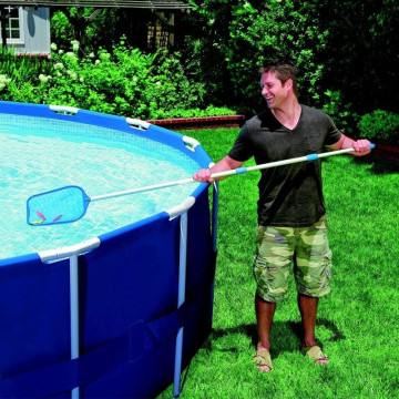 Kit d'entretien de piscines avec balai et épuisette - Dépôt Bailleul