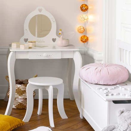 petite coiffeuse table