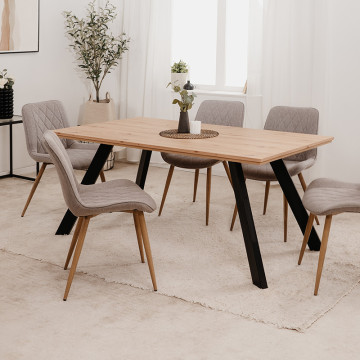 Table à manger 160 cm pieds métal inclinés Konstanz - Le Dépôt Bailleul