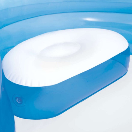 Piscine familiale avec sièges de la marque Intex - Le Dépôt Bailleul