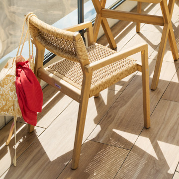 Fauteuil repas empilable Temeira rotin et acacia Hespéride - Le Dépôt Bailleul