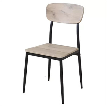 Ensemble repas table + 4 chaises MDF et métal - Le Dépôt Bailleul