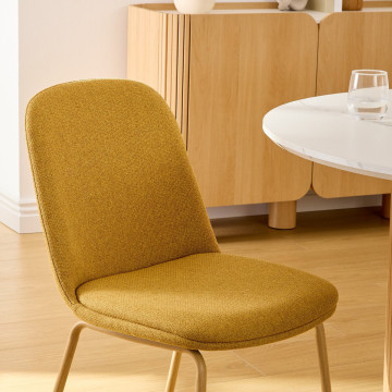 Chaise Neora tissu ocre pieds métal effet bois Atmosphera - Le Dépôt Bailleul