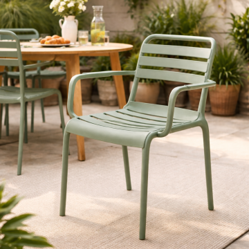 Chaise de jardin empilable PP accoudoirs vert Ambiance - Le Dépôt Bailleul